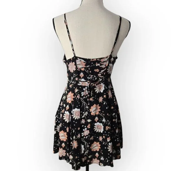 American Eagle Black Floral Spaghetti Strap Lace-Up Sundress Size 8 - Picture 4 of 8